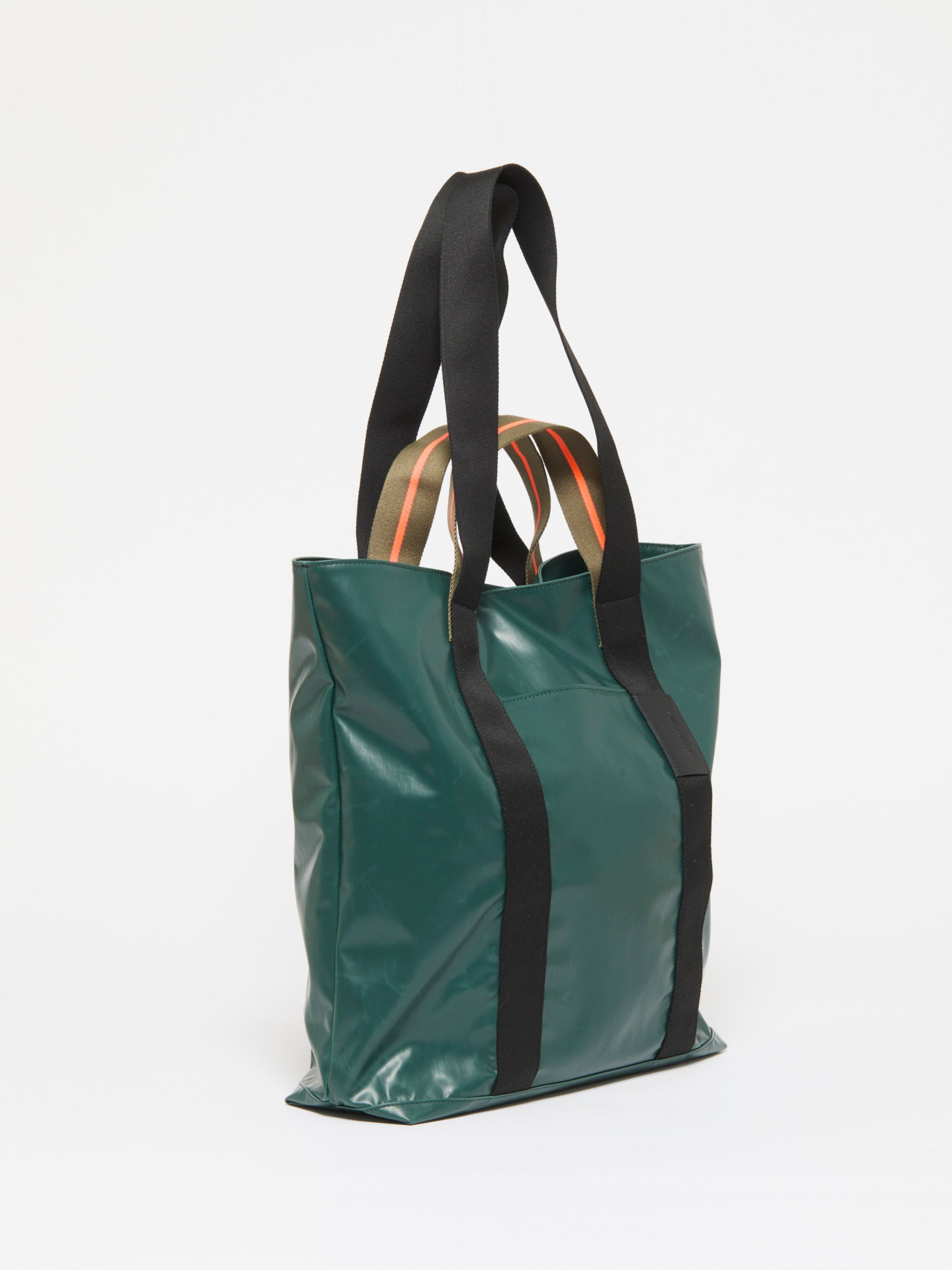 CALVI ESCAPE SHOULDER BAG