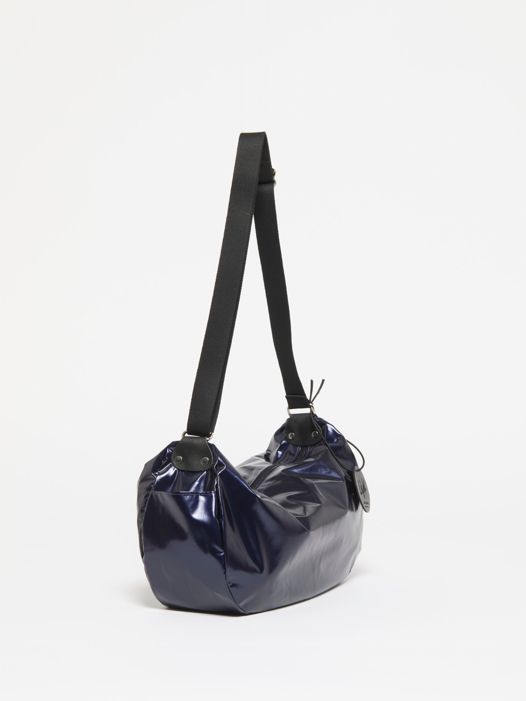 LIRIS LIGHT SHOULDER BAG