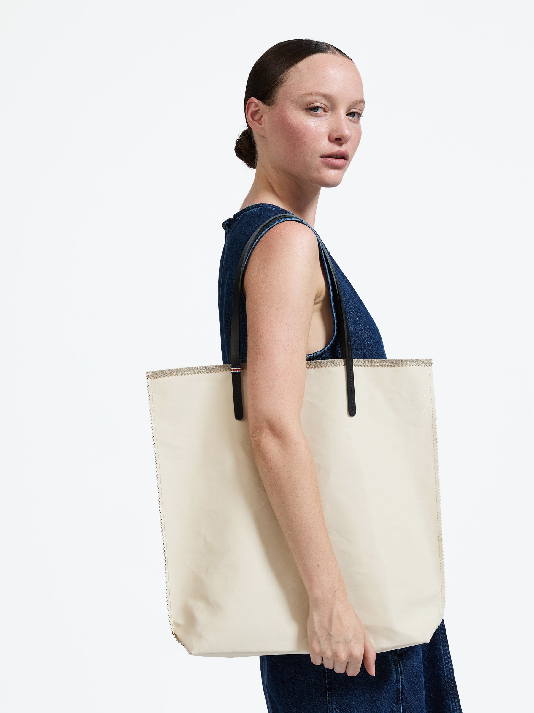 Sac CABAS AMIE en LIN enduit de chez JACK GOMME