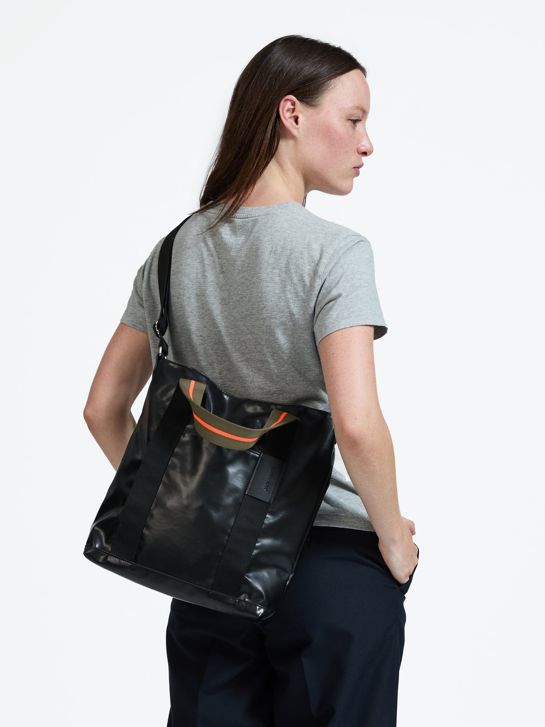 PETIT CALVI ESCAPE SHOPPING BAG