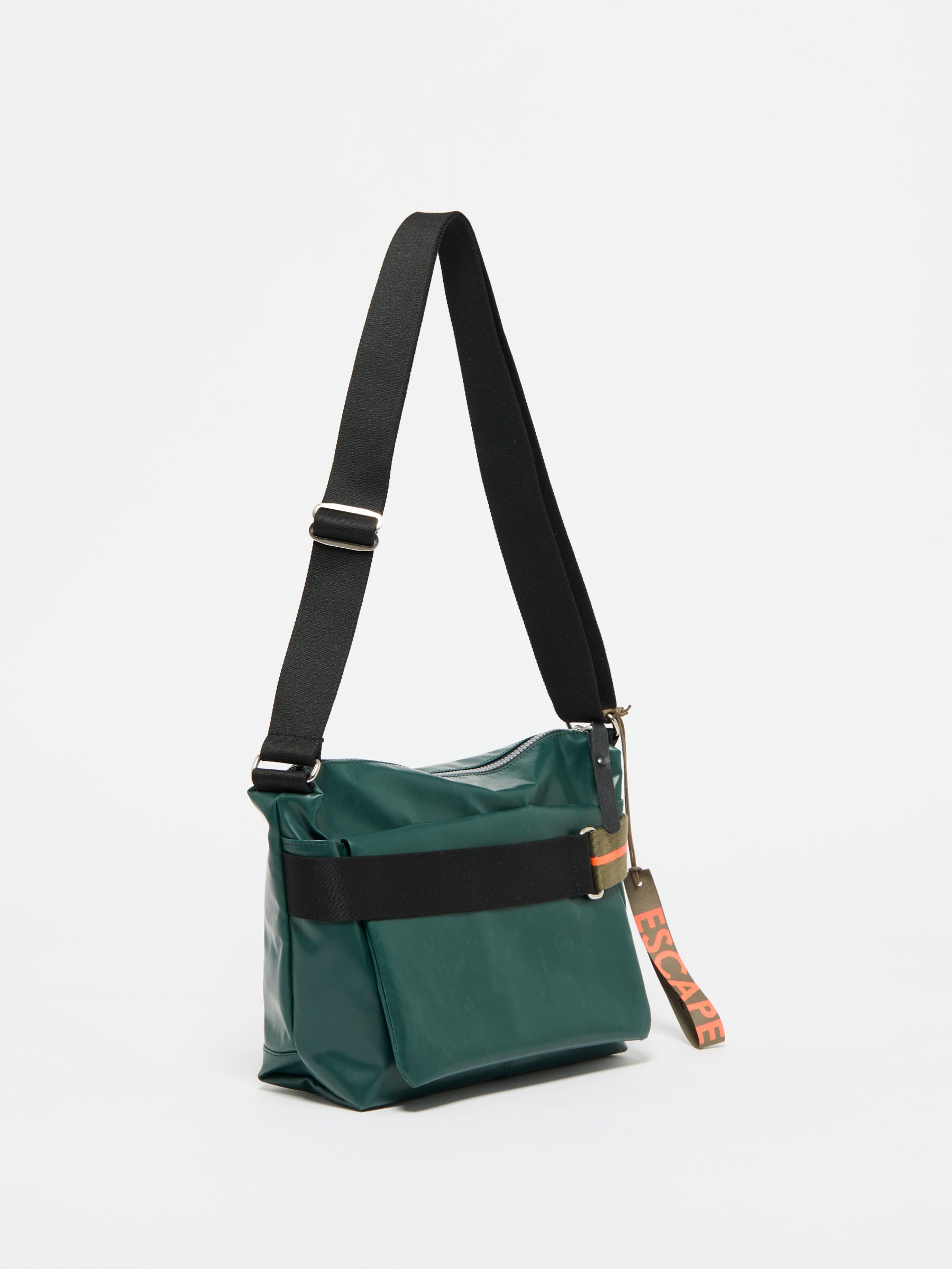 RIGA ESCAPE SHOULDER BAG