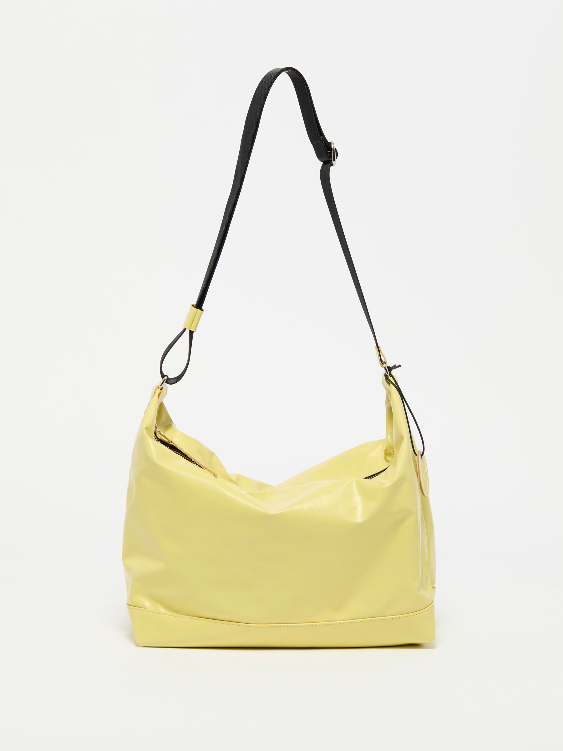 ARTI LIGHT LEATHER SHOULDER BAG