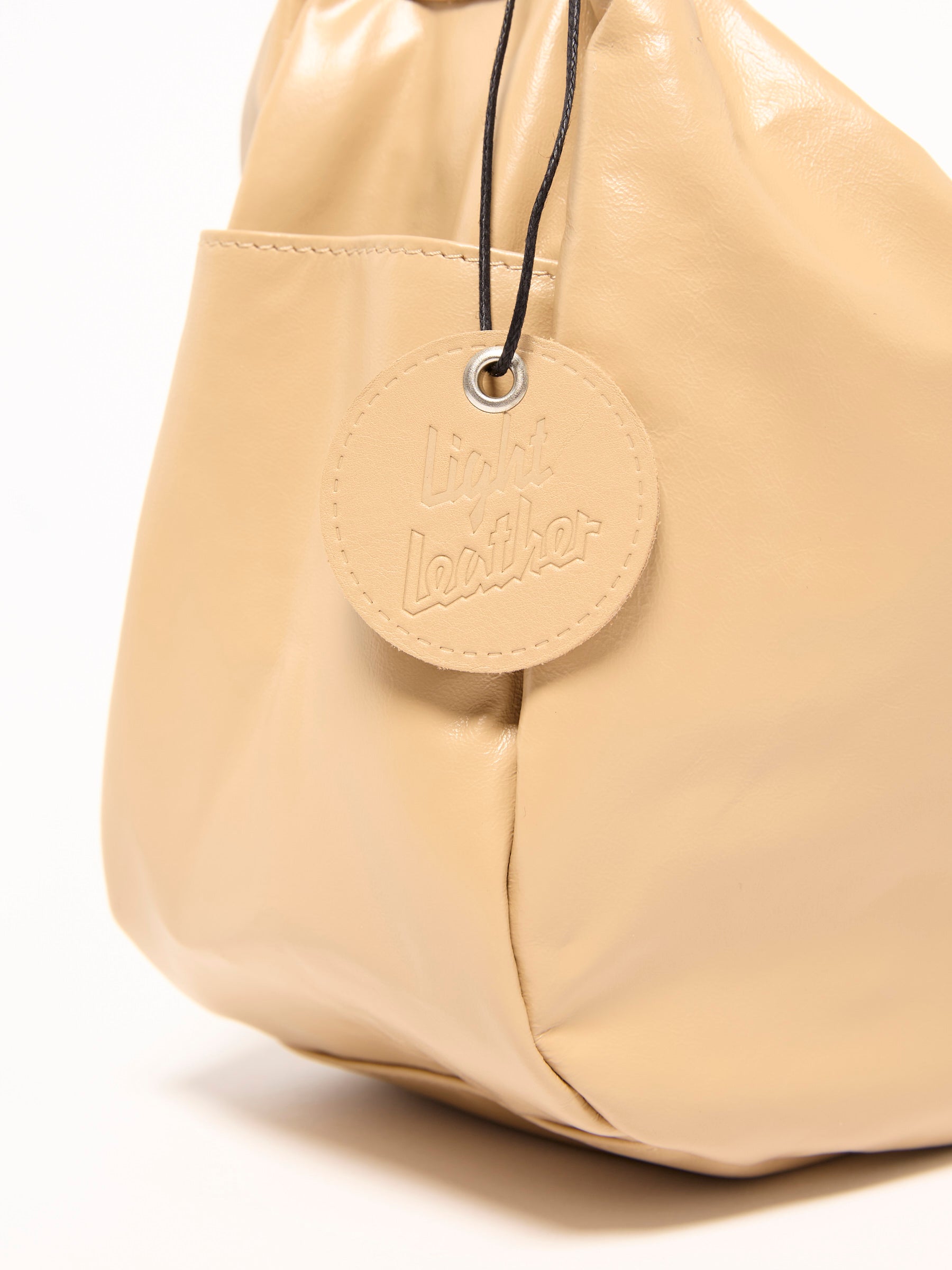 LIRIS LIGHT LEATHER SHOULDER BAG