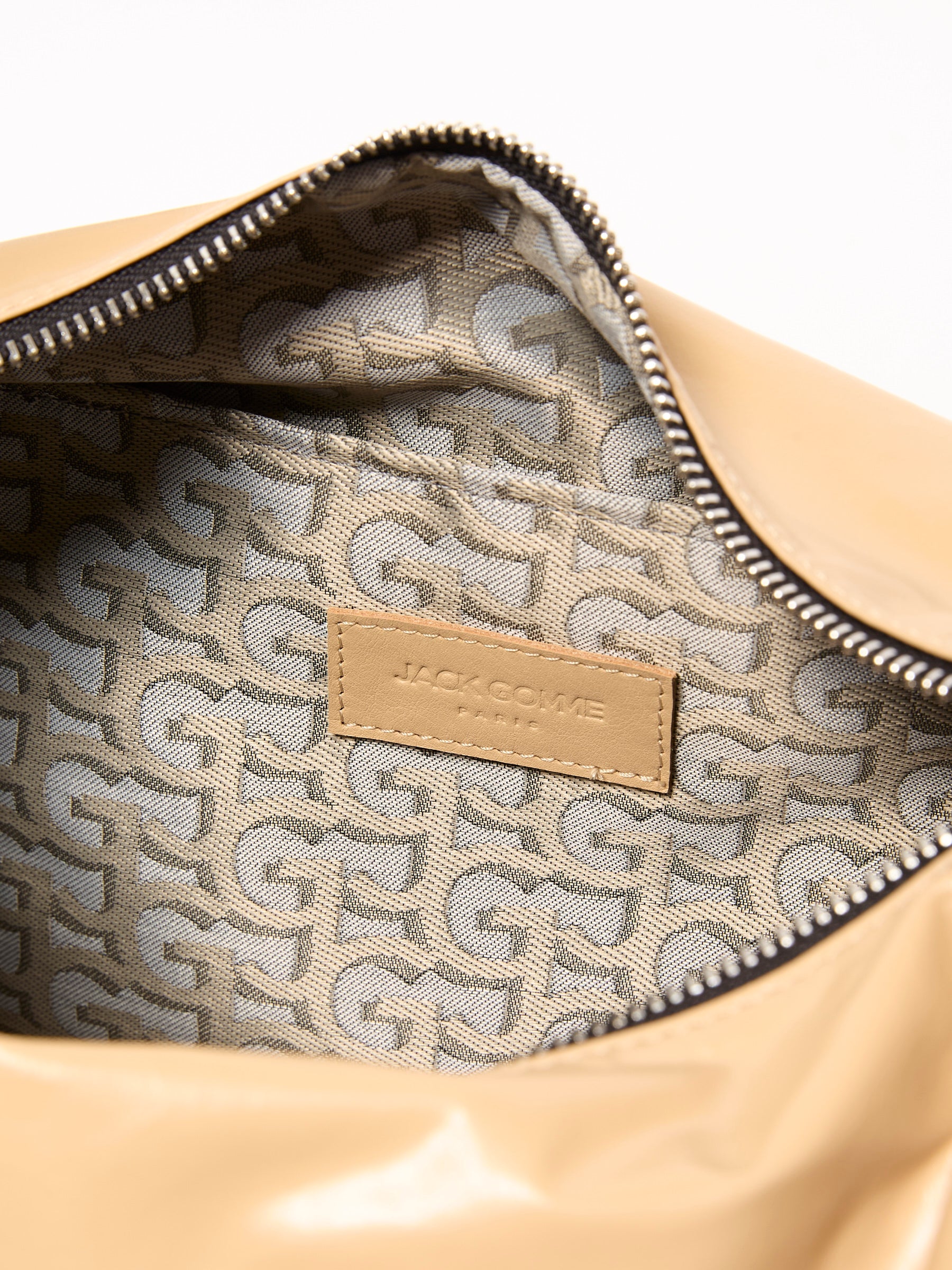 LIRIS LIGHT LEATHER SHOULDER BAG