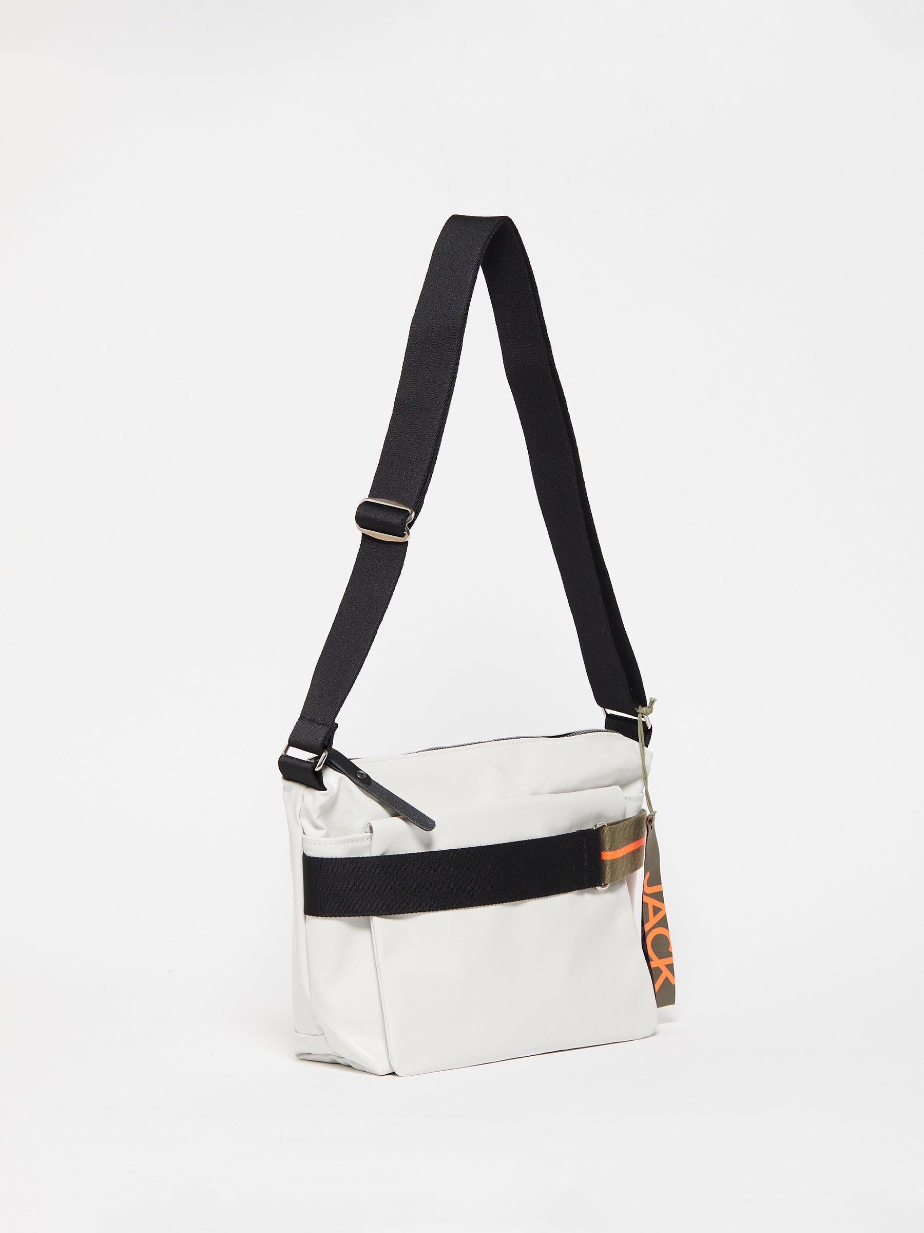 RIGA ESCAPE SHOULDER BAG