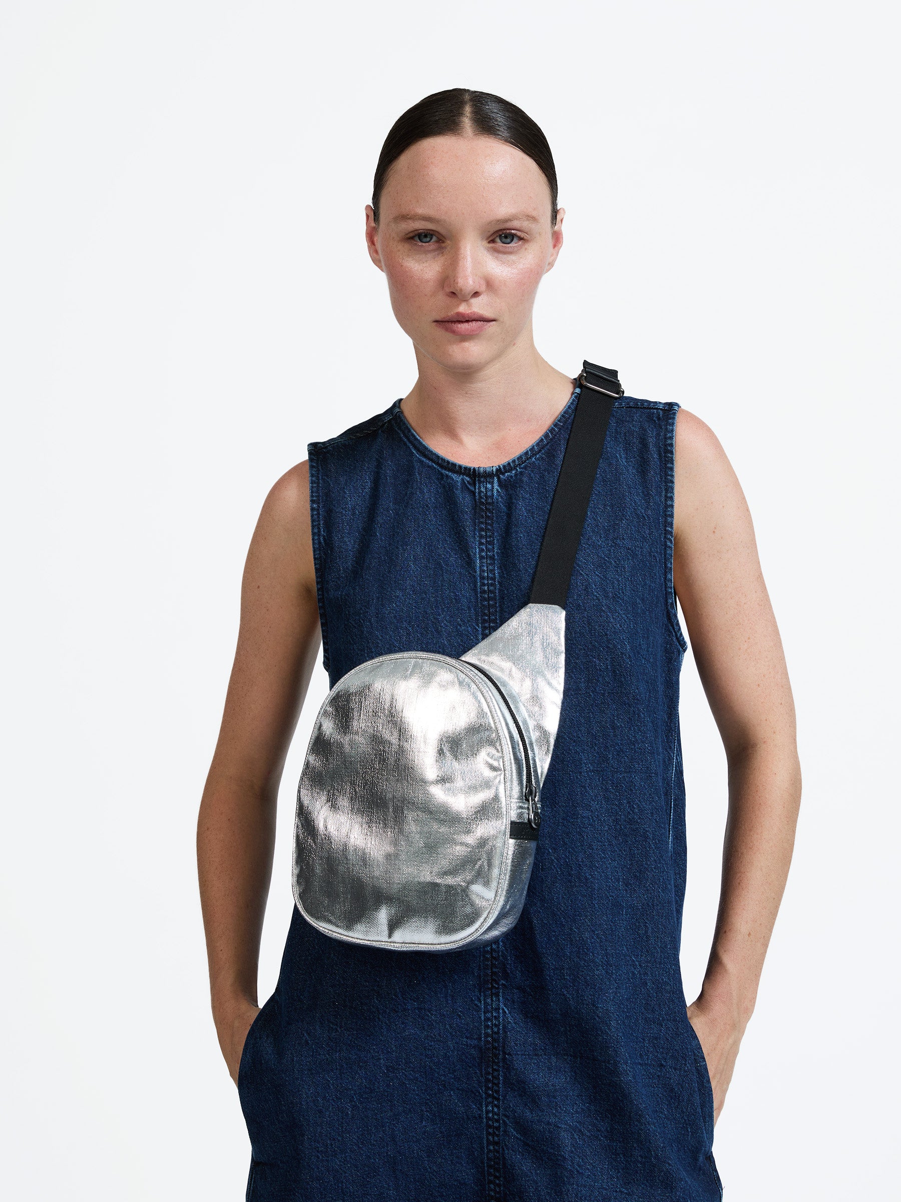 SAC ASYMÉTRIQUE KANGOUROU en toile de lin enduit PARTY de chez JACK GOMME