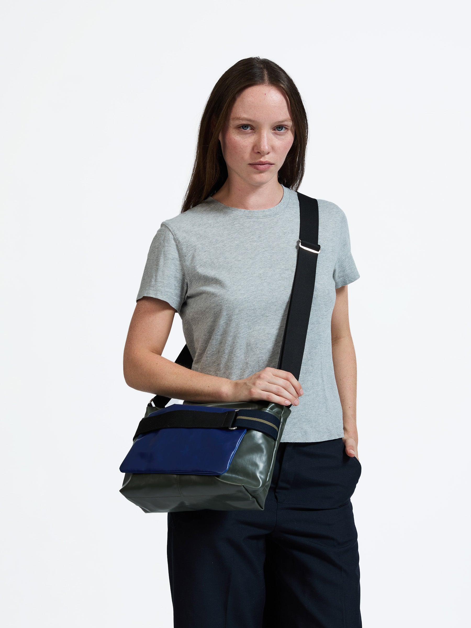 RIGA ESCAPE BICOLORE SHOULDER BAG