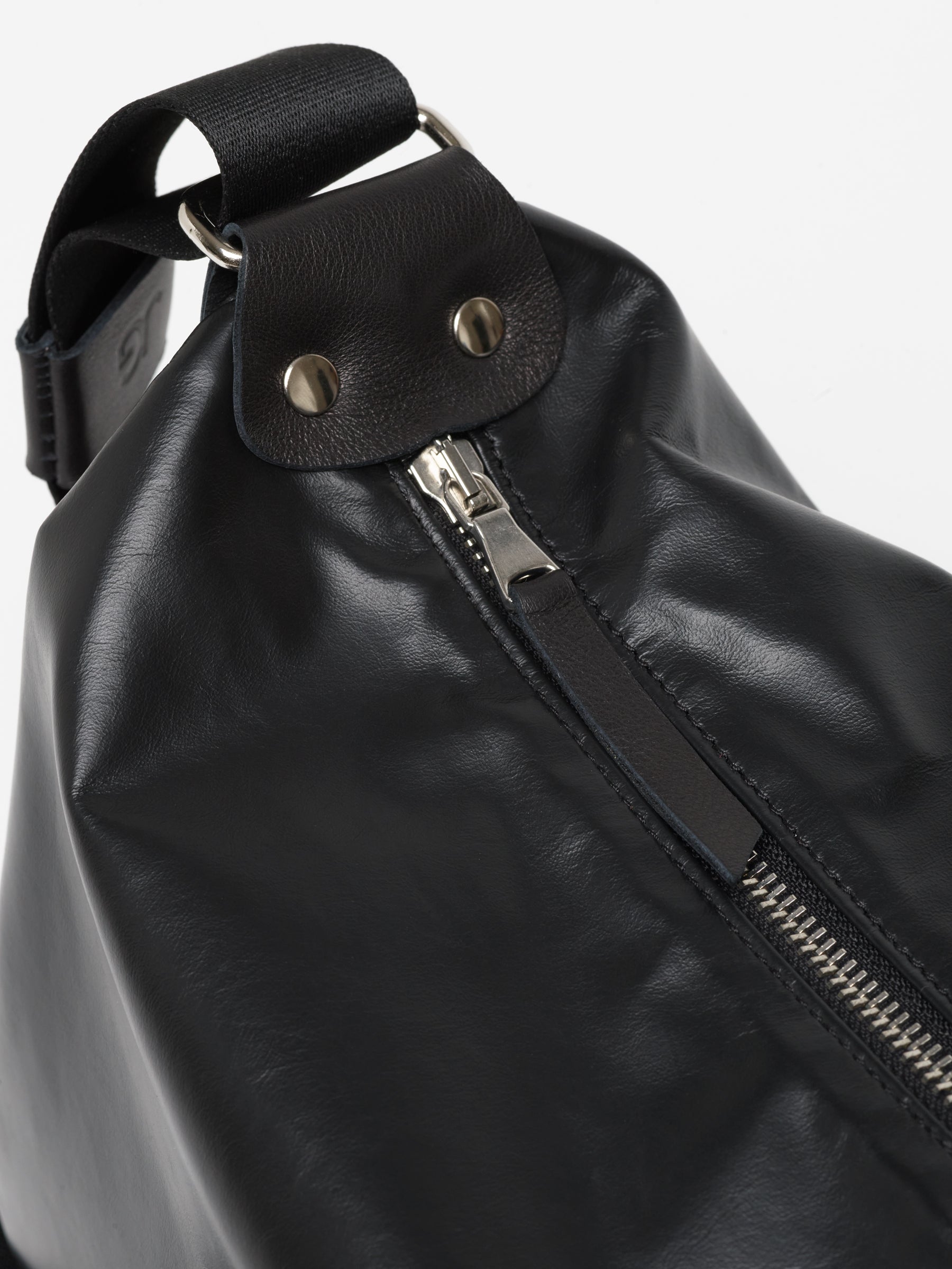LIRIS LIGHT LEATHER ORIGINAL SHOULDER BAG