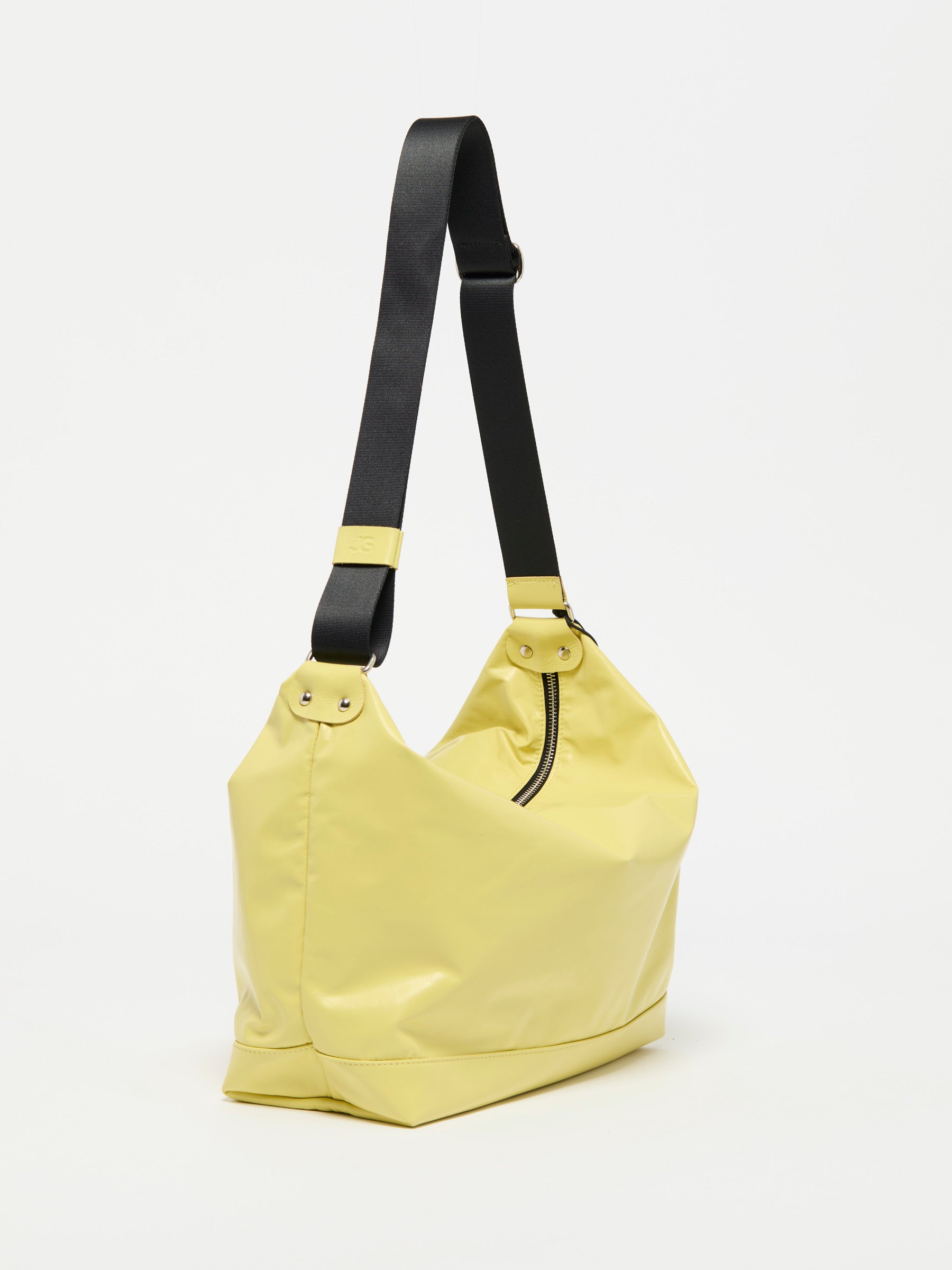 ARTI LIGHT LEATHER SHOULDER BAG