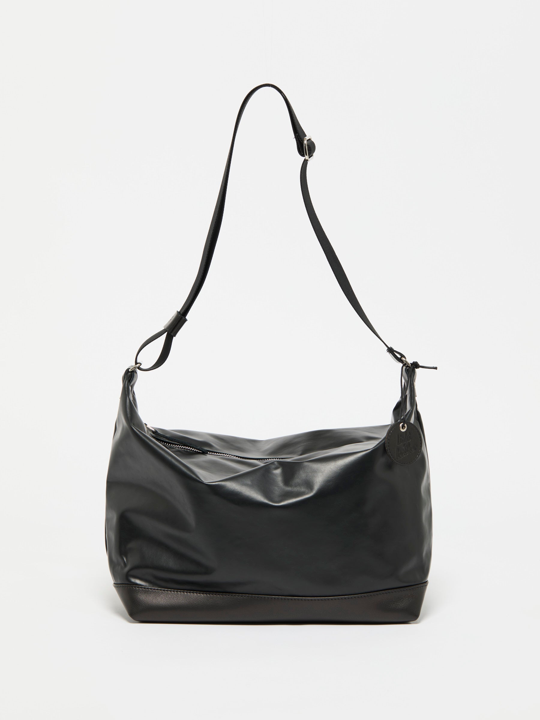 ARTI LIGHT LEATHER SHOULDER BAG