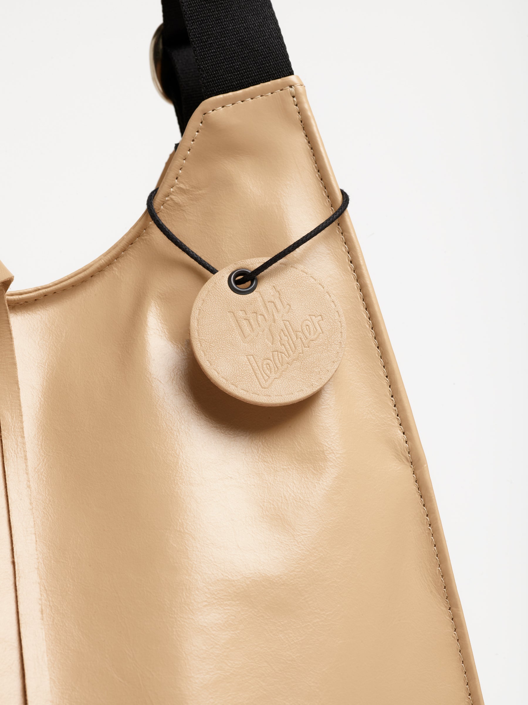 LESAC LIGHT LEATHER SHOPPING BAG