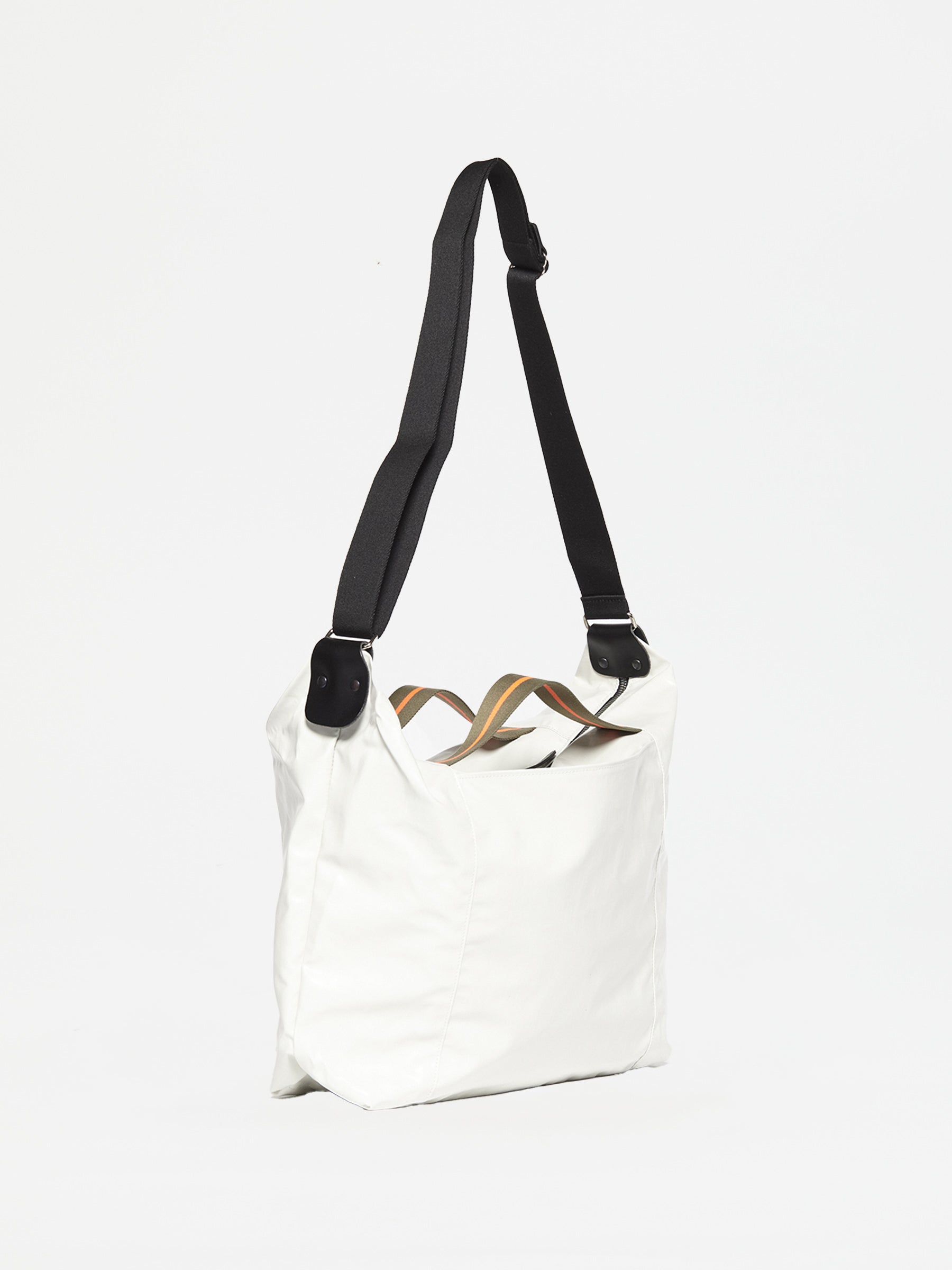 OSLO ESCAPE SHOULDER BAG