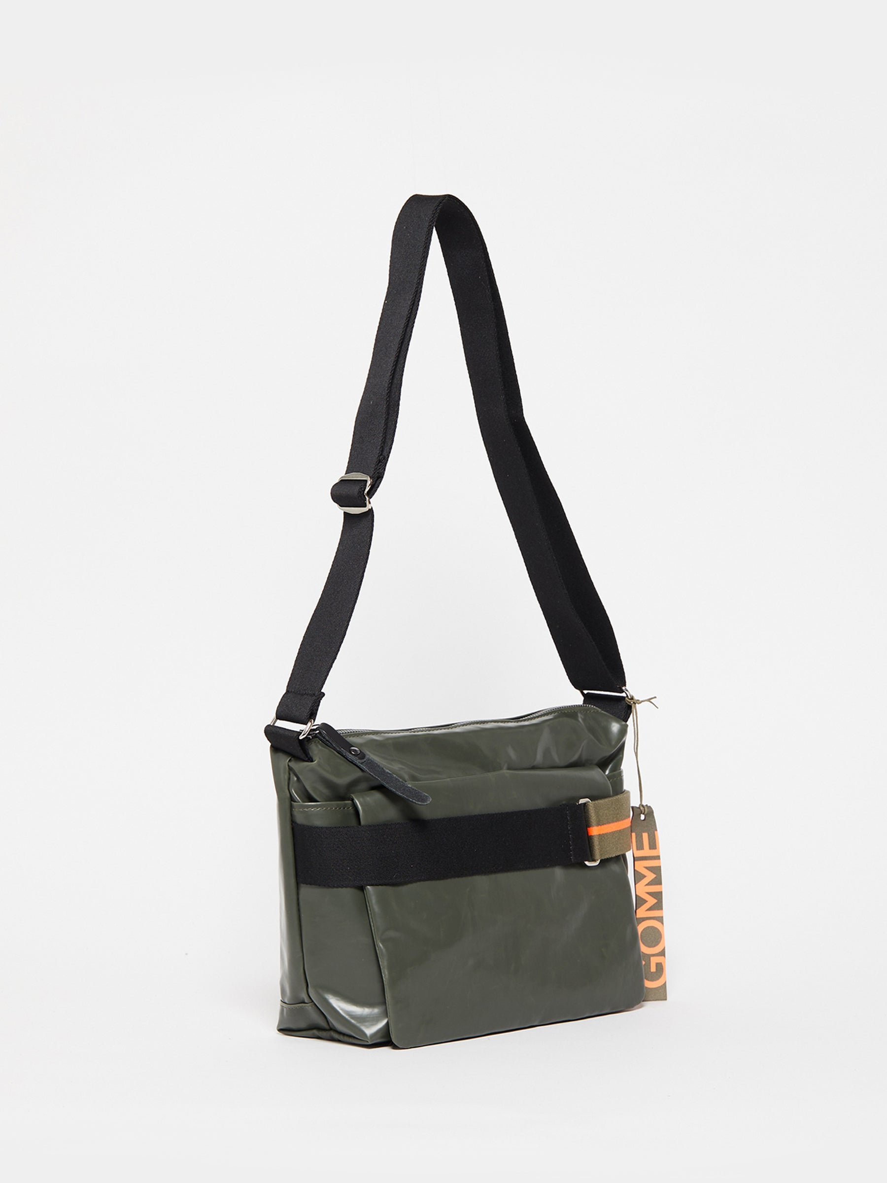 RIGA ESCAPE SHOULDER BAG