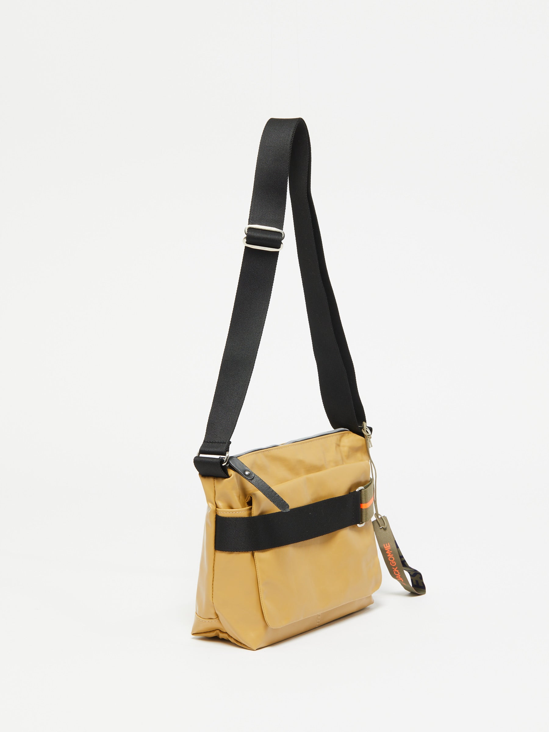 RIGA ESCAPE SHOULDER BAG