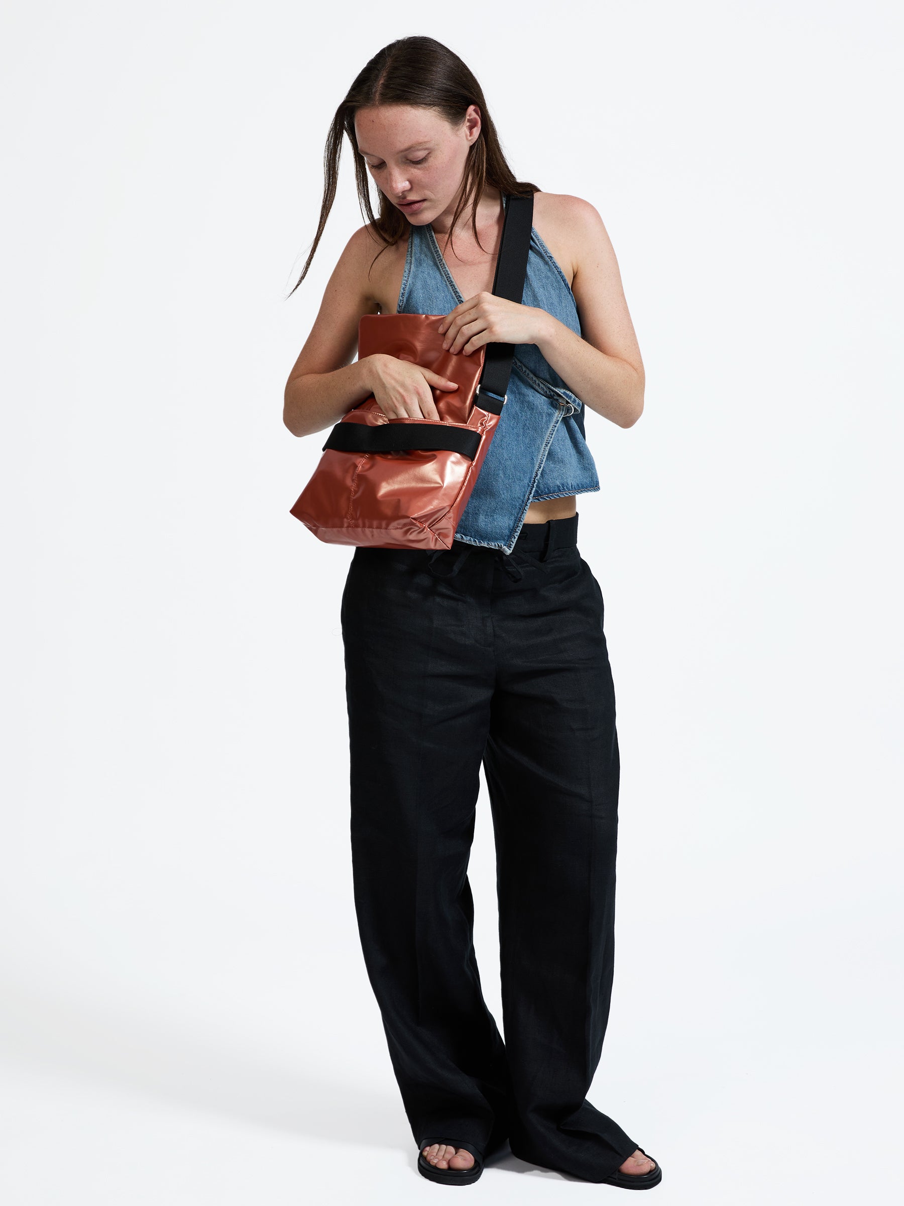 RIGA LIGHT SHOULDER BAG